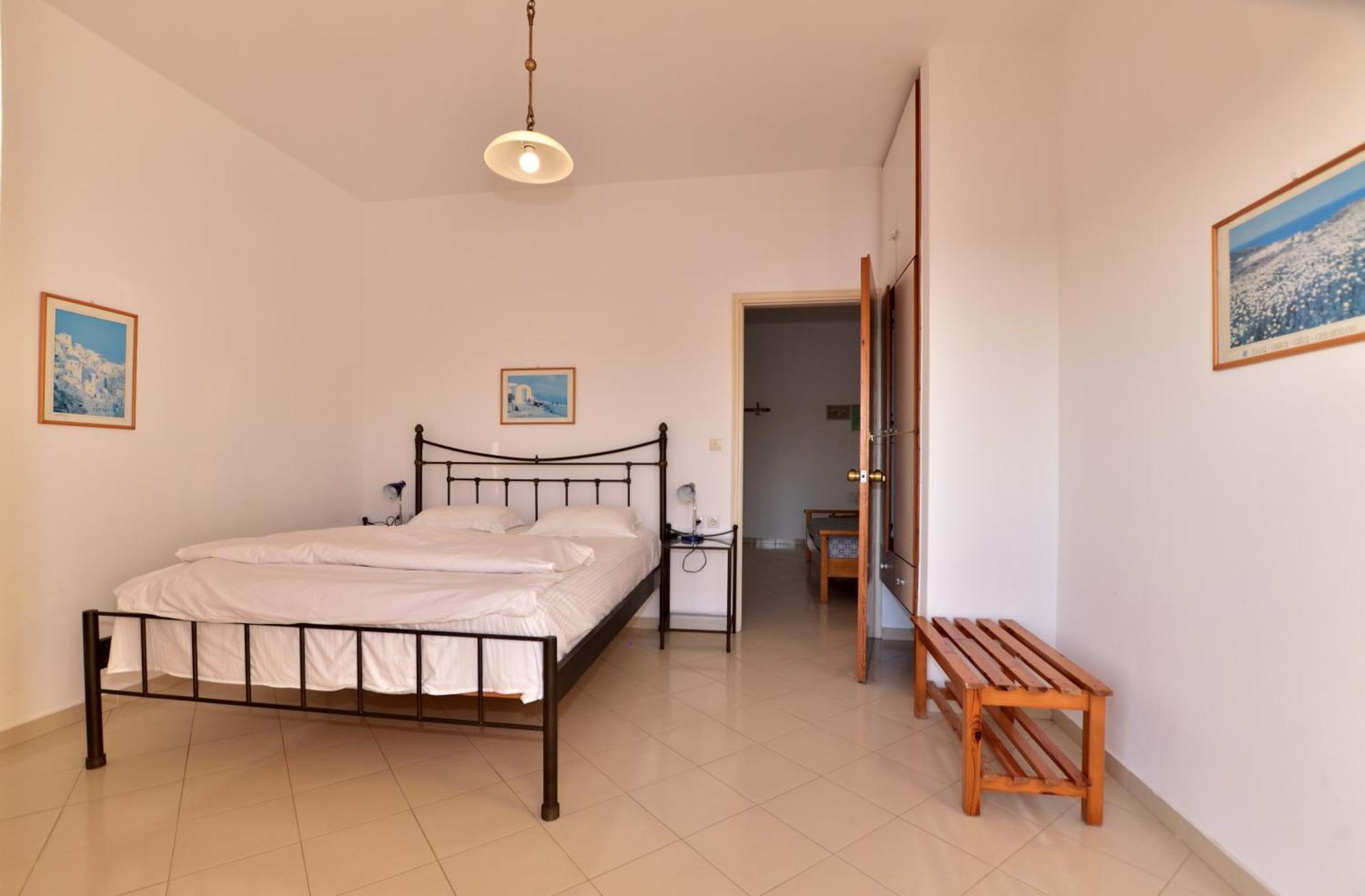 Finikas Apartment *